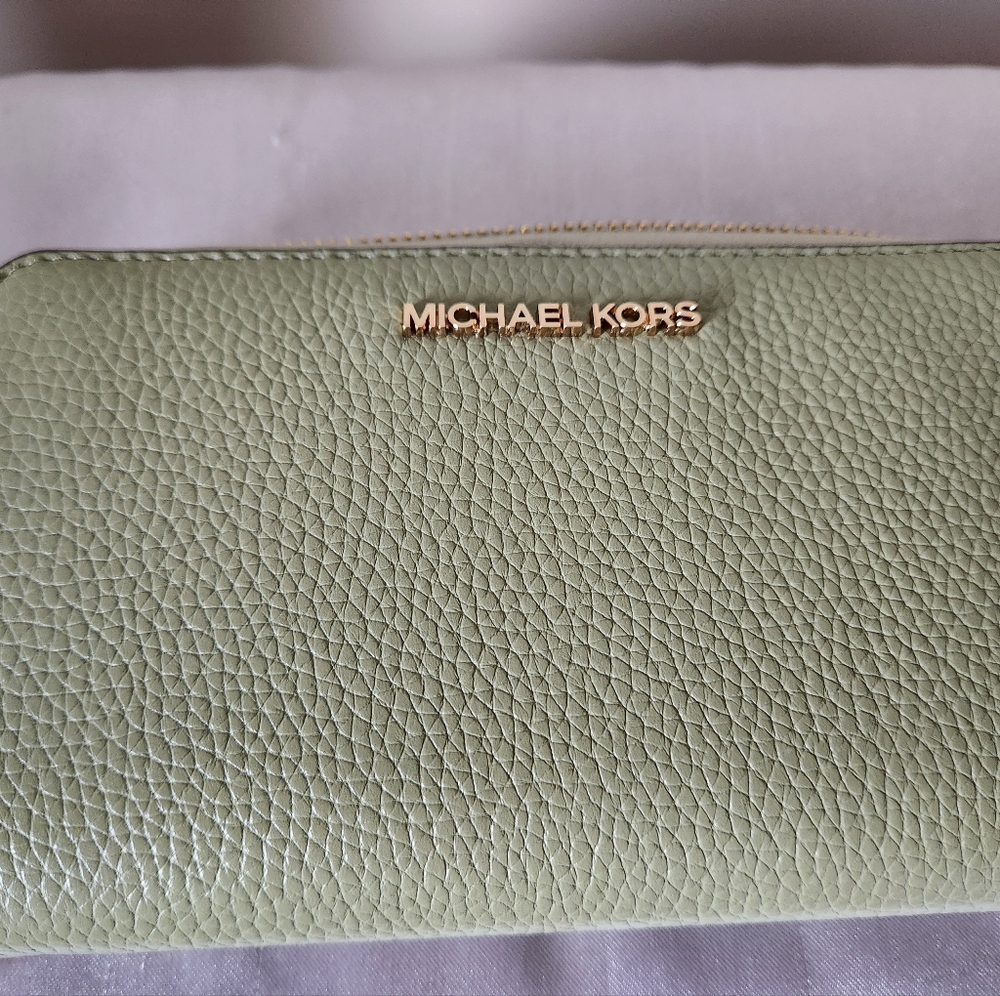 Michael Kors flat phone case wallet wristlet